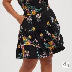 Torrid floral mini skirt